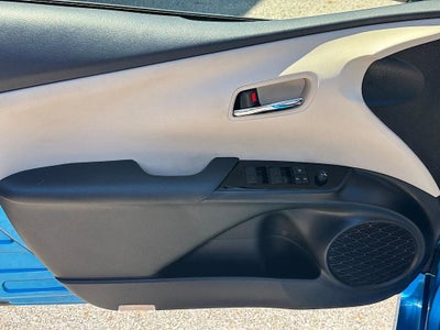 2020 Toyota Prius XLE AWD-e