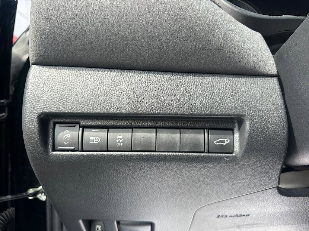 2024 Toyota Venza LE