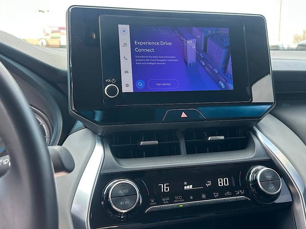 2024 Toyota Venza LE