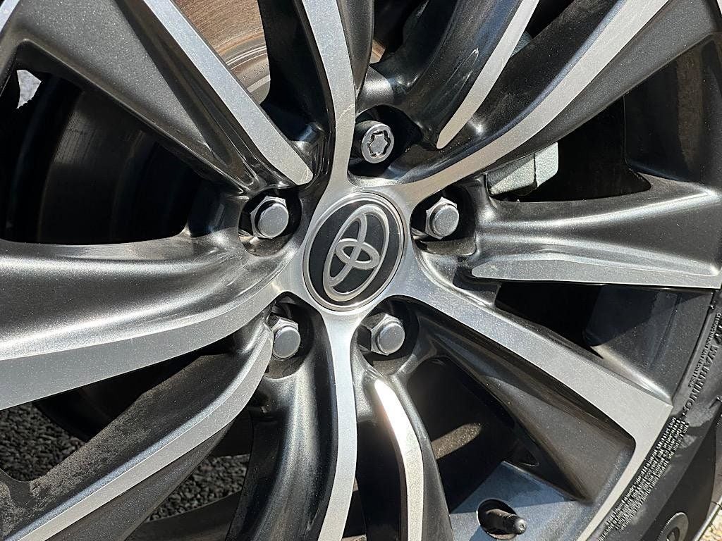 2024 Toyota Venza LE