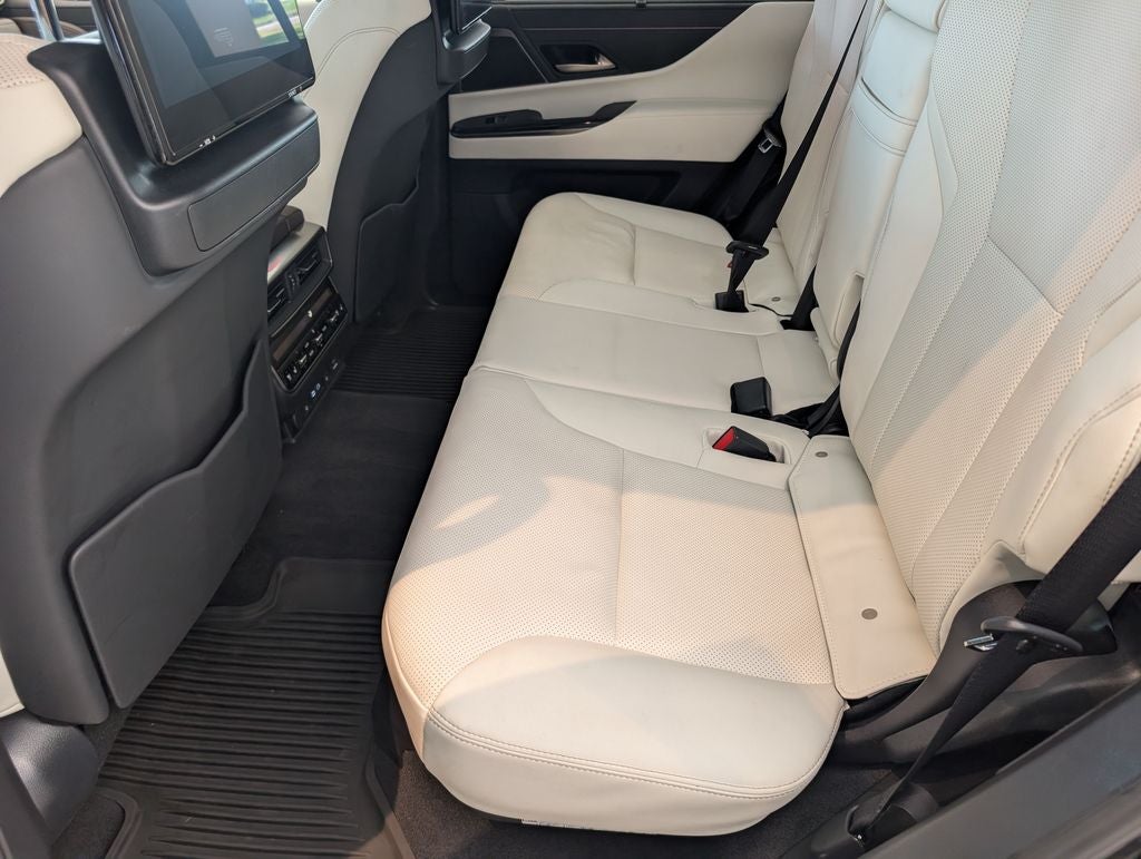 2024 Lexus LX 600 Luxury