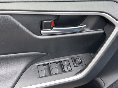 2025 Toyota RAV4 Hybrid SE