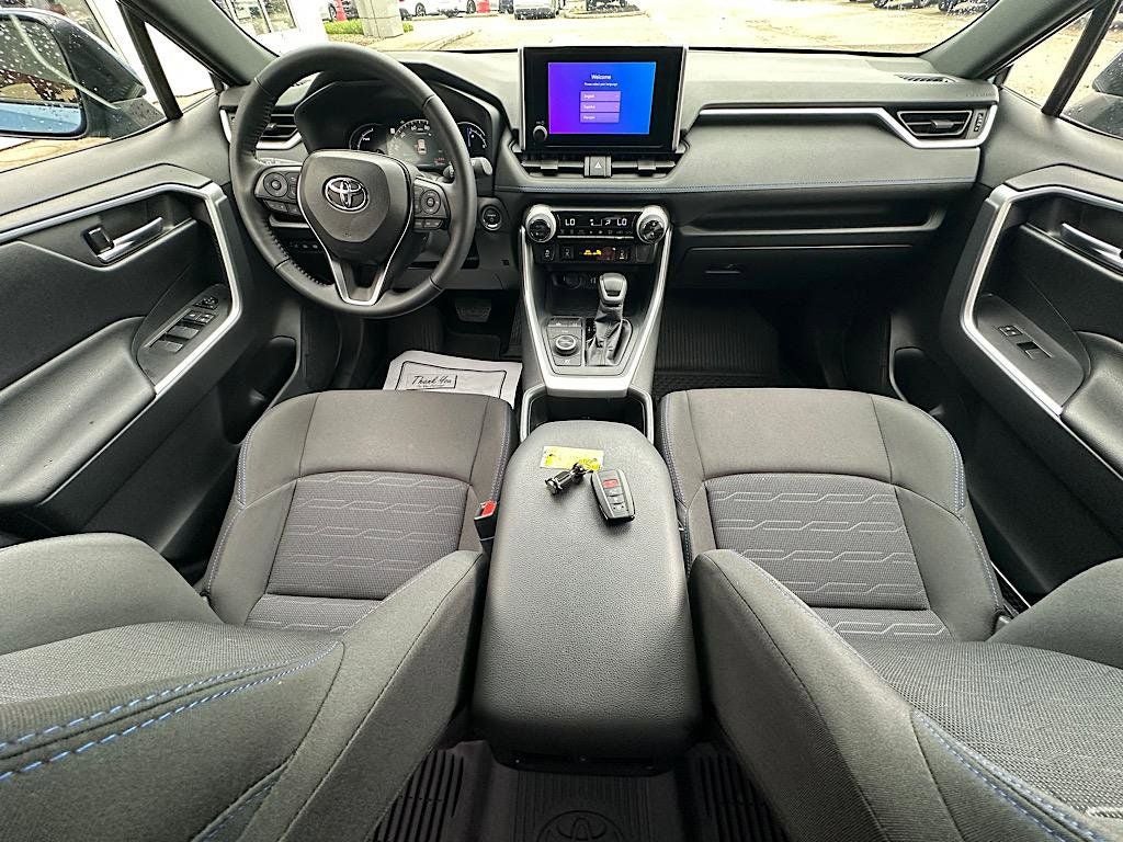 2025 Toyota RAV4 Hybrid SE