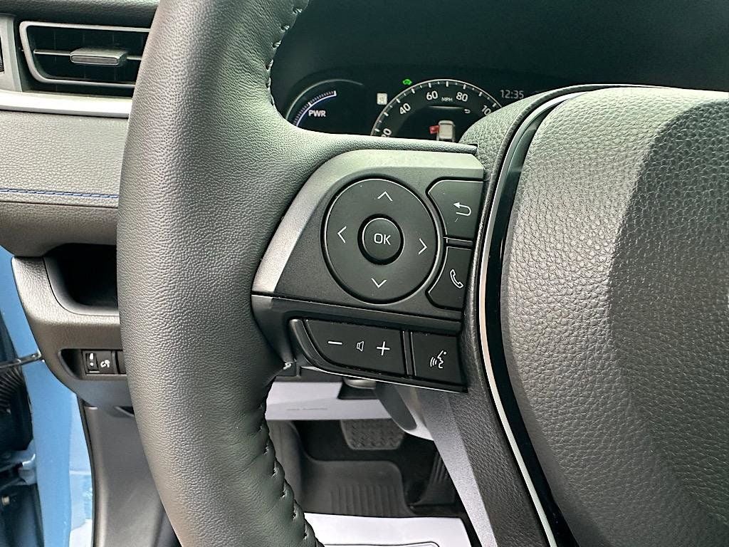 2025 Toyota RAV4 Hybrid SE