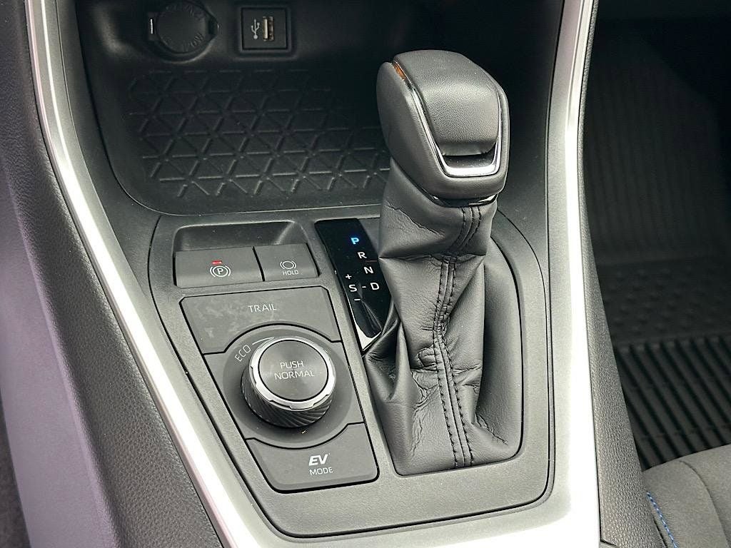 2025 Toyota RAV4 Hybrid SE