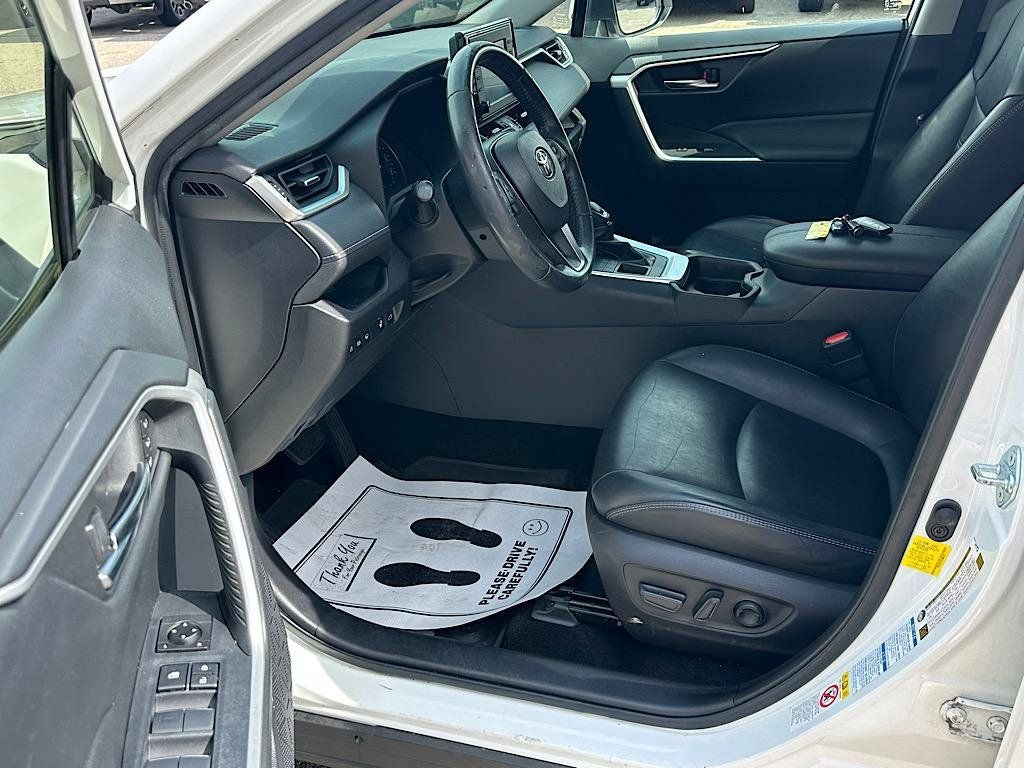 2019 Toyota RAV4 XLE Premium
