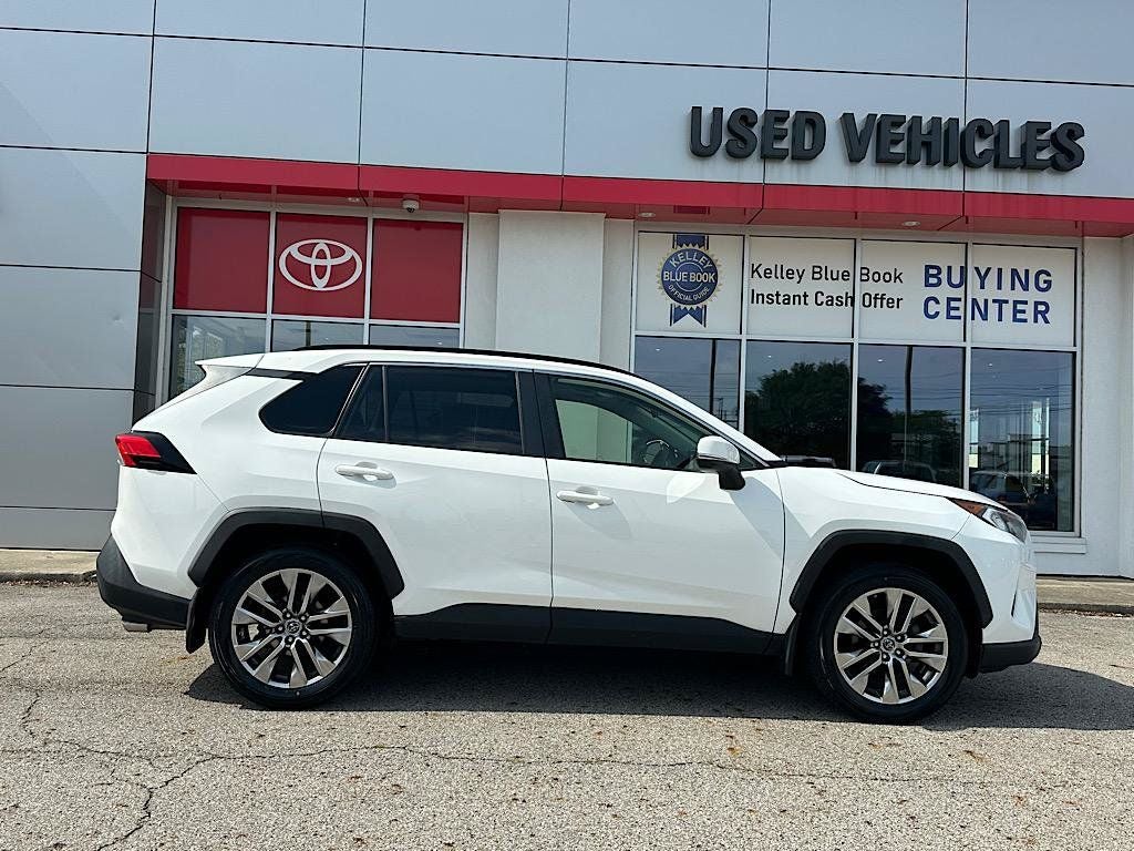 2019 Toyota RAV4 XLE Premium