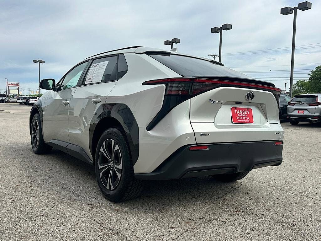 2024 Toyota bZ4X XLE