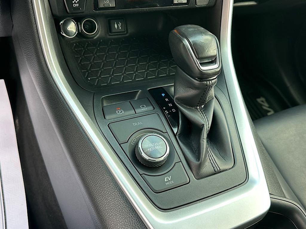 2019 Toyota RAV4 Hybrid XSE