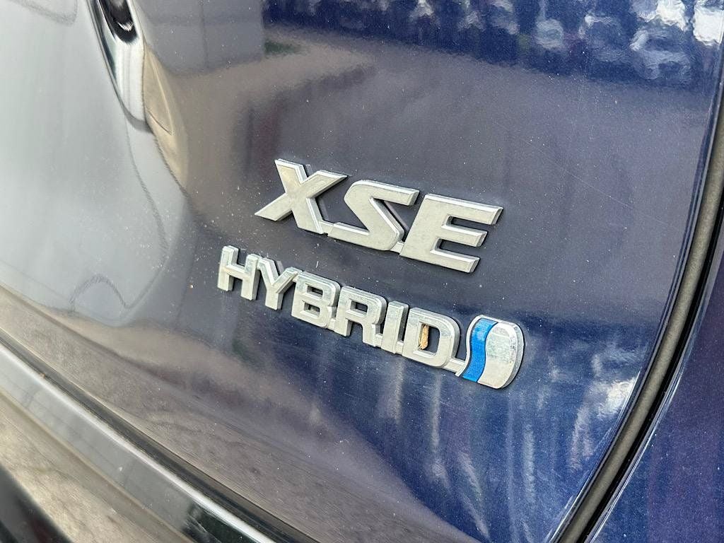 2019 Toyota RAV4 Hybrid XSE