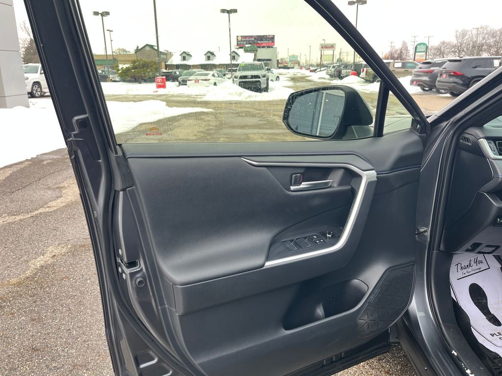 2019 Toyota RAV4 Hybrid XSE