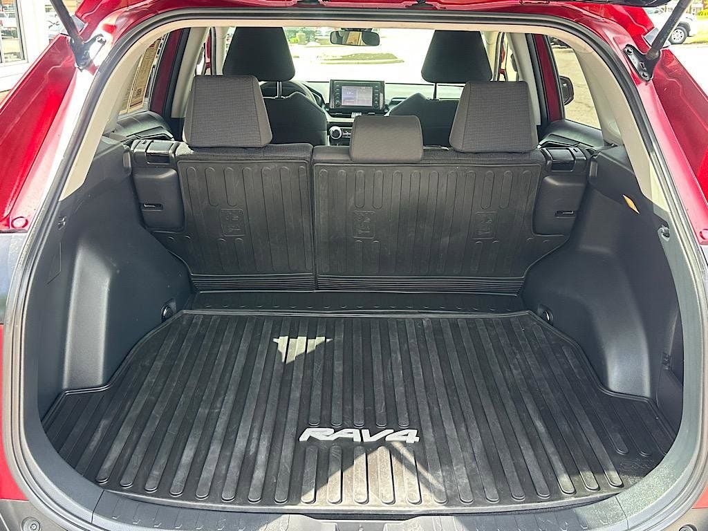 2019 Toyota RAV4 LE