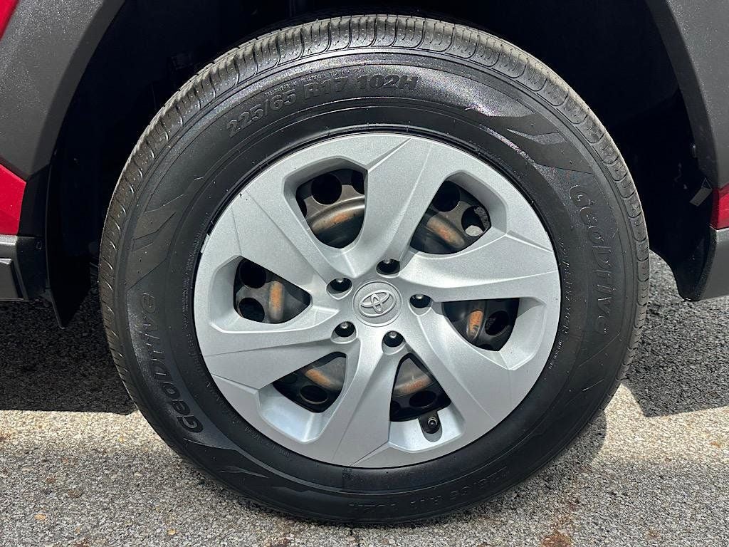 2019 Toyota RAV4 LE