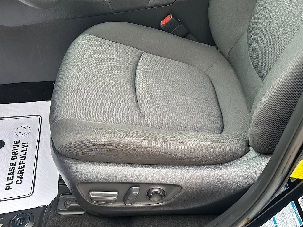 2019 Toyota RAV4 Hybrid XLE