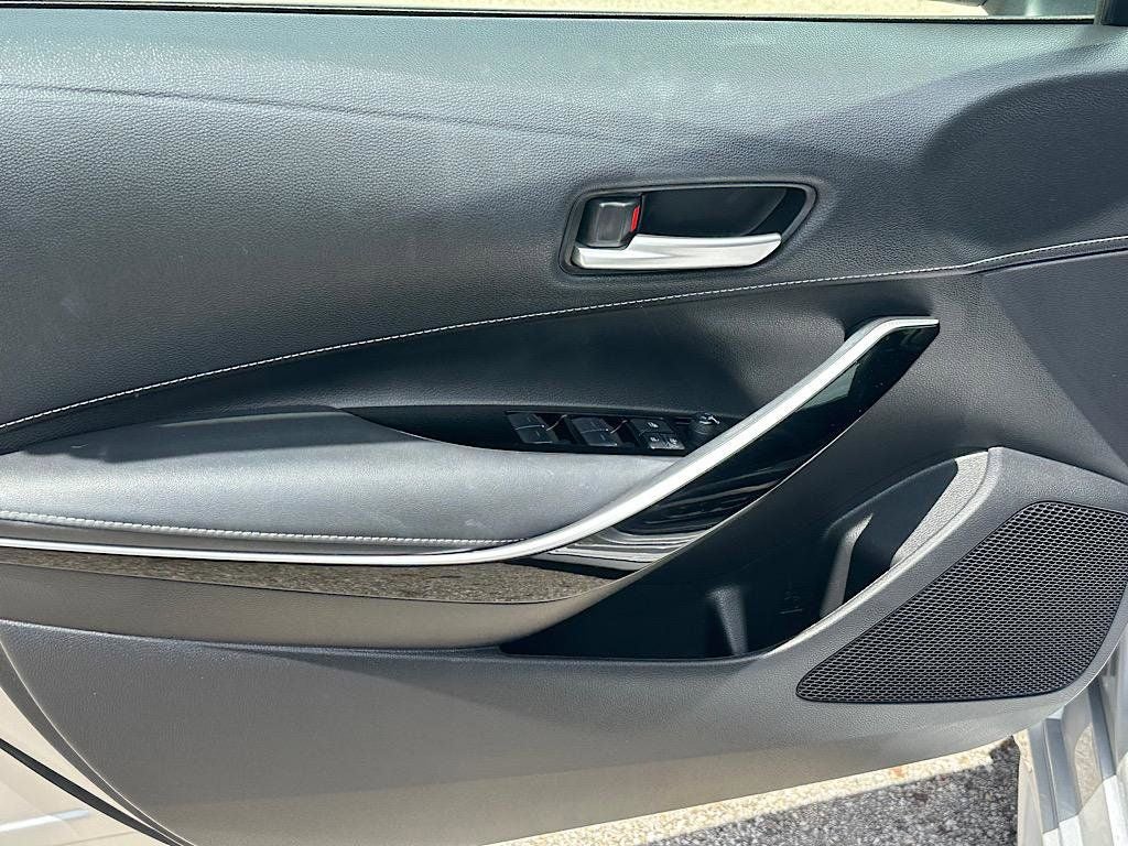 2023 Toyota Corolla Hatchback XSE