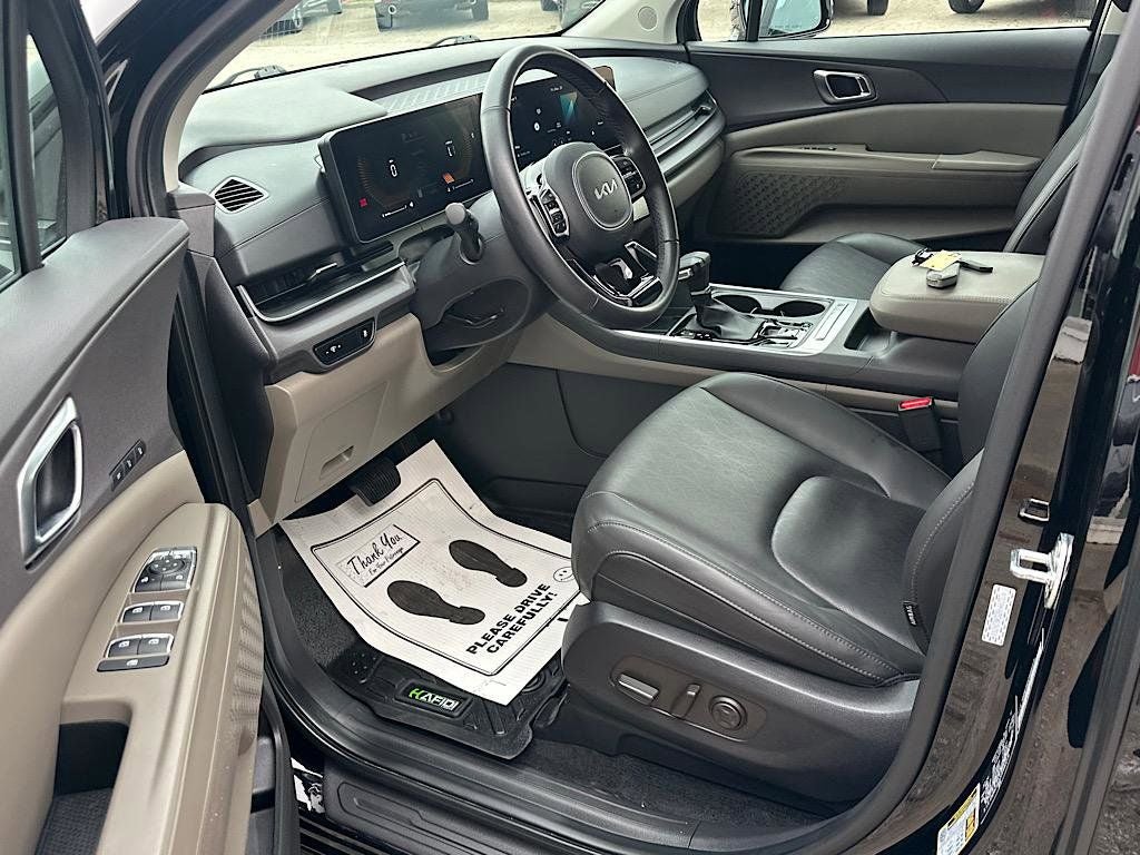 2025 Kia Carnival EX