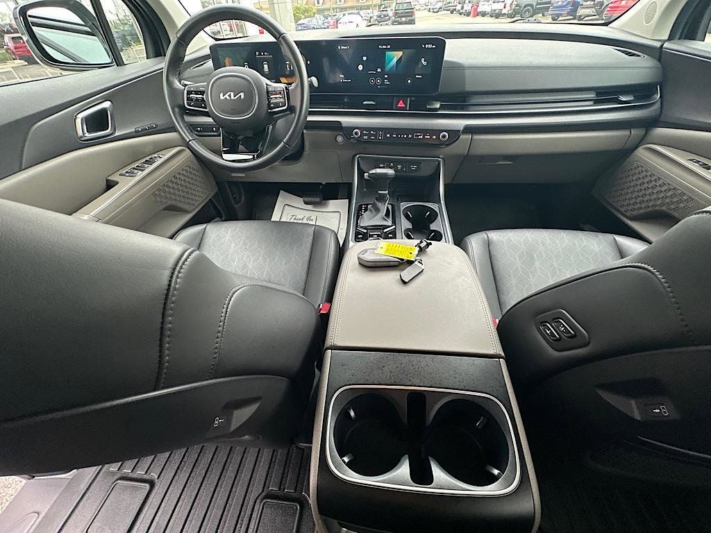 2025 Kia Carnival EX