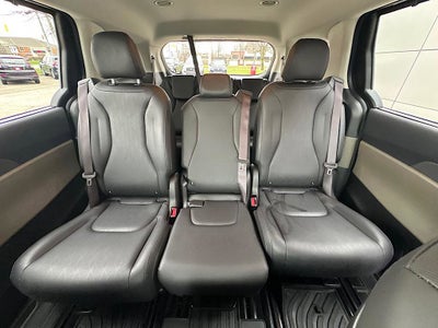 2025 Kia Carnival EX