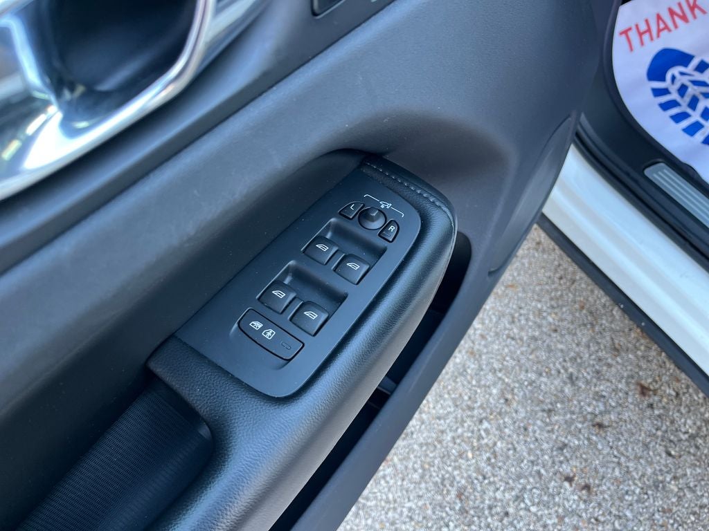 2019 Volvo XC60 T5 Momentum