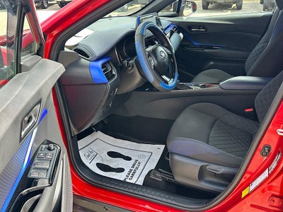 2022 Toyota C-HR XLE