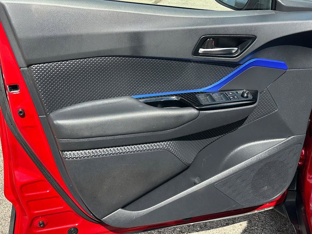 2022 Toyota C-HR XLE