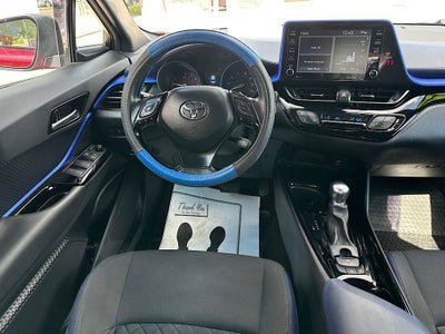 2022 Toyota C-HR XLE