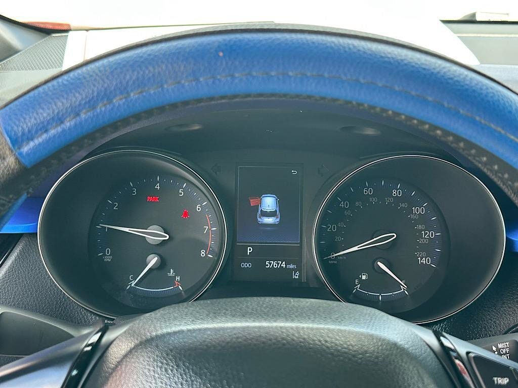 2022 Toyota C-HR XLE