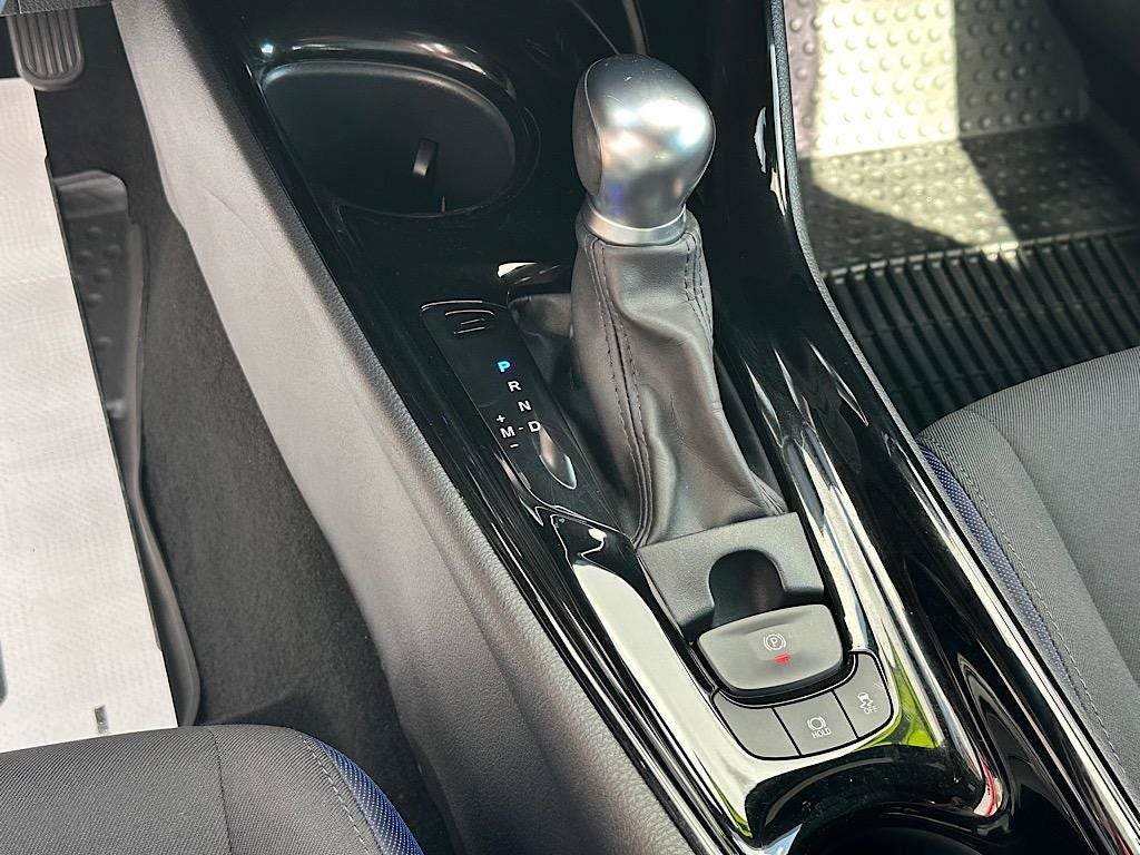 2022 Toyota C-HR XLE