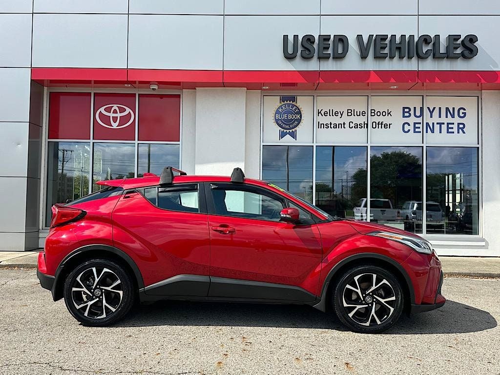 2022 Toyota C-HR XLE