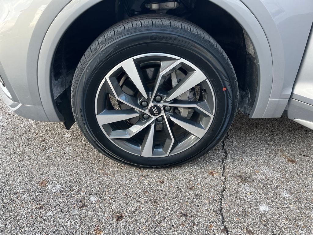 2023 Audi Q5 45 S line Premium quattro