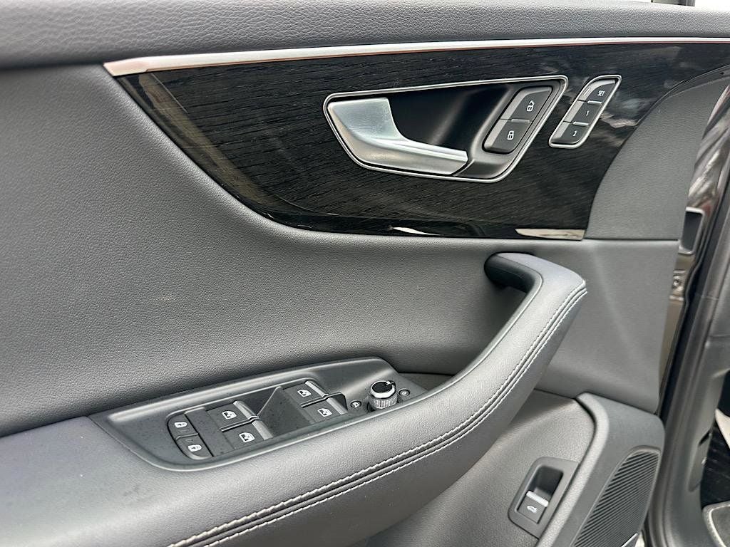 2025 Audi Q7 55 Premium Plus quattro