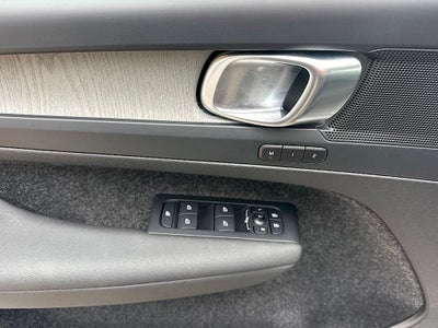 2025 Volvo XC40 B5 Core