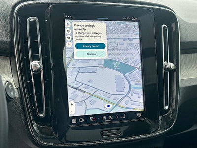 2025 Volvo XC40 B5 Core