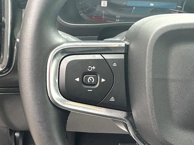 2025 Volvo XC40 B5 Core