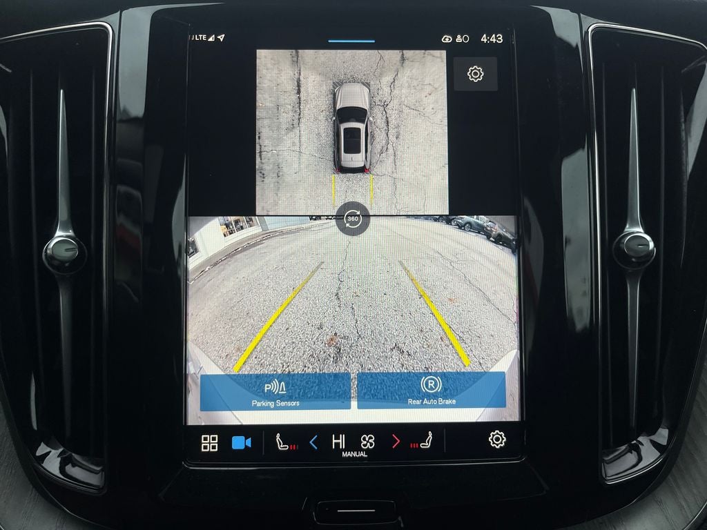 2025 Volvo XC60 B5 Plus