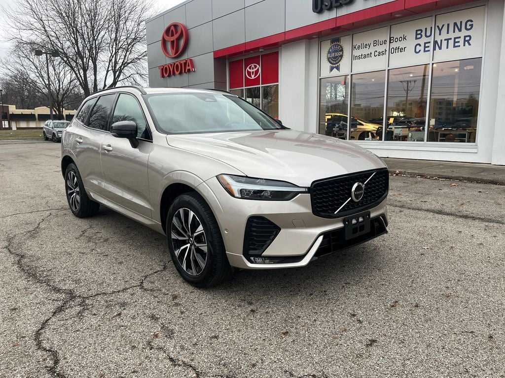 2025 Volvo XC60 B5 Plus
